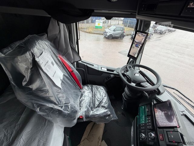 Standard tractor unit RENAULT Renault T 520 4x2 SZM