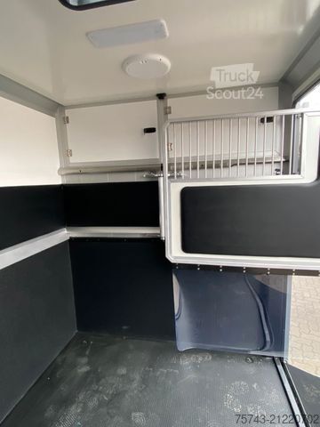 Přepravník pro dobytek RENAULT Master STX 3 Sitzer  Haras AUTOM. NEW MODEL 2025