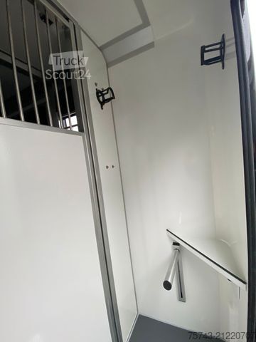 Přepravník pro dobytek RENAULT MASTER STX NEW MODELL  2025 5 Sitzer Haras ex. L