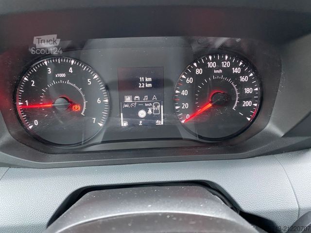 Přepravník pro dobytek RENAULT MASTER STX NEW MODELL  2025 5 Sitzer Haras ex. L