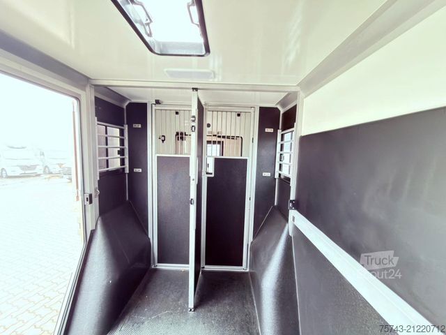 Přepravník pro dobytek RENAULT MASTER STX NEW MODELL  2025 5 Sitzer Haras ex. L