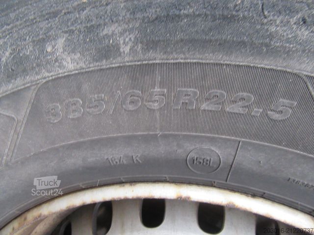 Reefer semitrailer SCHMITZ CARGOBULL Scheibe Achslift Doppelstock 7cm Wand HU & SP