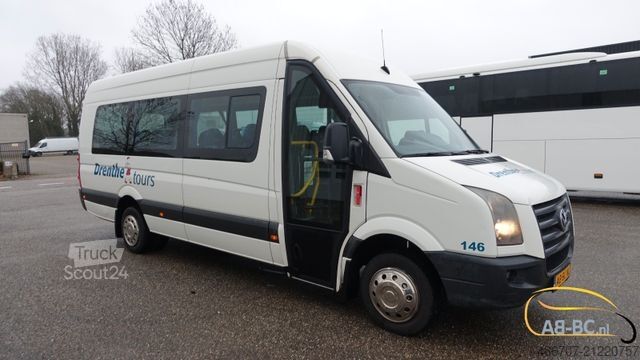 Minibus VOLKSWAGEN Crafter 2.5 TDI 23-Sitze