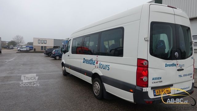 Minibus VOLKSWAGEN Crafter 2.5 TDI 23-Sitze