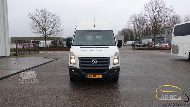 Minibus VOLKSWAGEN Crafter 2.5 TDI 23-Sitze