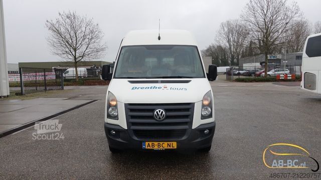 Minibus VOLKSWAGEN Crafter 2.5 TDI 23-Sitze