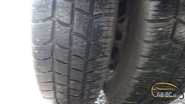 Minibus VOLKSWAGEN Crafter 2.5 TDI 23-Sitze