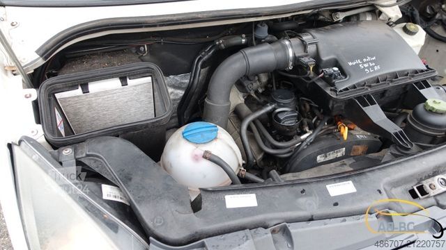 Minibus VOLKSWAGEN Crafter 2.5 TDI 23-Sitze