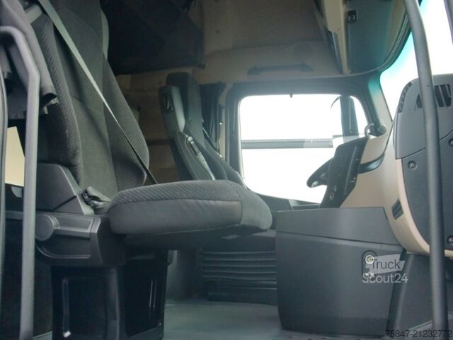 Volume tractor unit Mercedes-Benz Actros 1845 LS/NRL Standklima Retarder