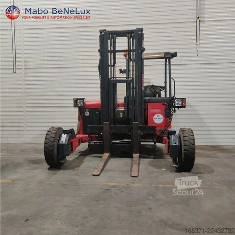 навантажувач, змонтований на вантажівці Moffett M4 25.4