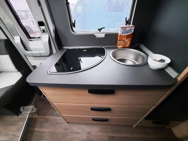 Semi-integrated camper KNAUS L!VE TI 650 MEG Platinum Selection Verfüg./Spare