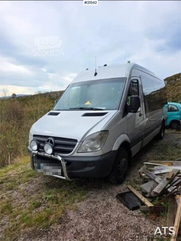 Minibuss Mercedes-Benz Sprinter 518 w/ 17 seats. Eu-approved.