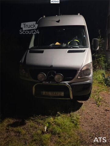 Minibuss Mercedes-Benz Sprinter 518 w/ 17 seats. Eu-approved.