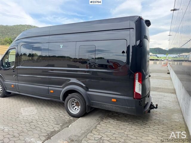 Minibuss Ford Transit Minibus 16+1