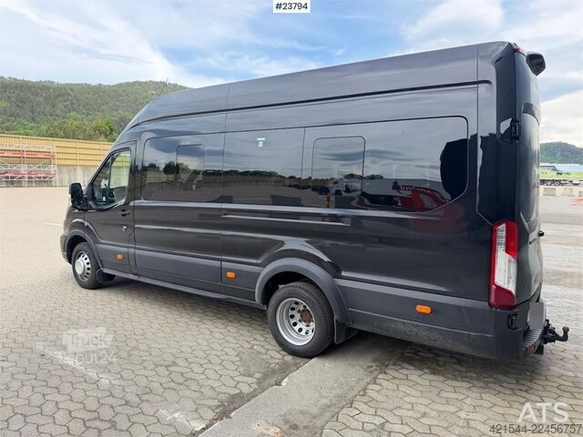 Minibuss Ford Transit Minibus 16+1