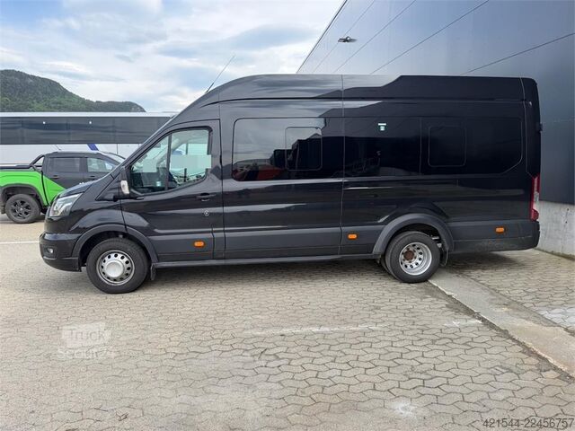 Minibuss Ford Transit Minibus 16+1