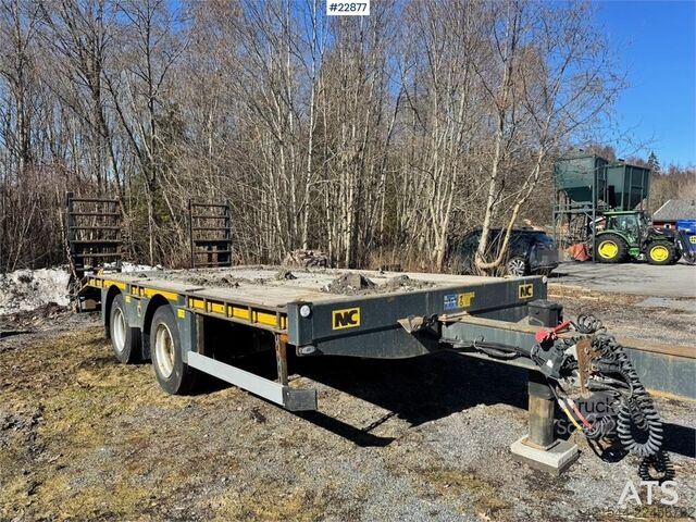 Carregador baixo NC machinery trailer with manual loading ramps