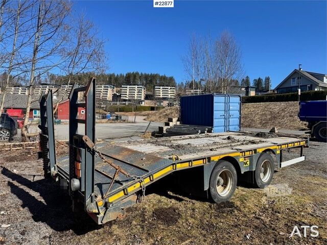 Carregador baixo NC machinery trailer with manual loading ramps