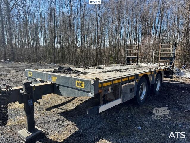 Carregador baixo NC machinery trailer with manual loading ramps