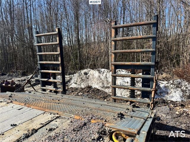 Tieflader NC machinery trailer with manual loading ramps