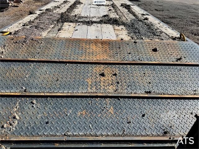 Tieflader NC machinery trailer with manual loading ramps