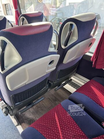 Diaľkový autobus Setra Top Class S 516 HDH