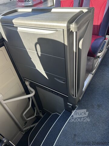Diaľkový autobus Setra Top Class S 516 HDH
