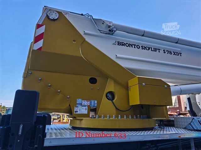 Zvedací plošina Volvo FMX 500 10x4 Bronto Skylift S78XDT