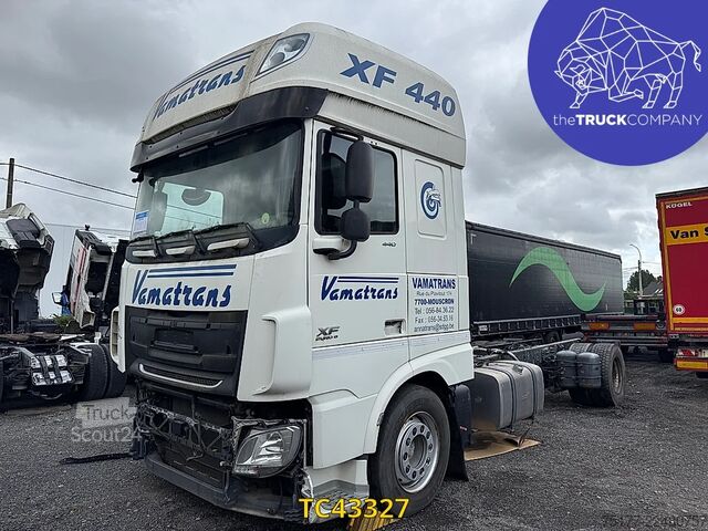 Chassis com cabina DAF XF 440