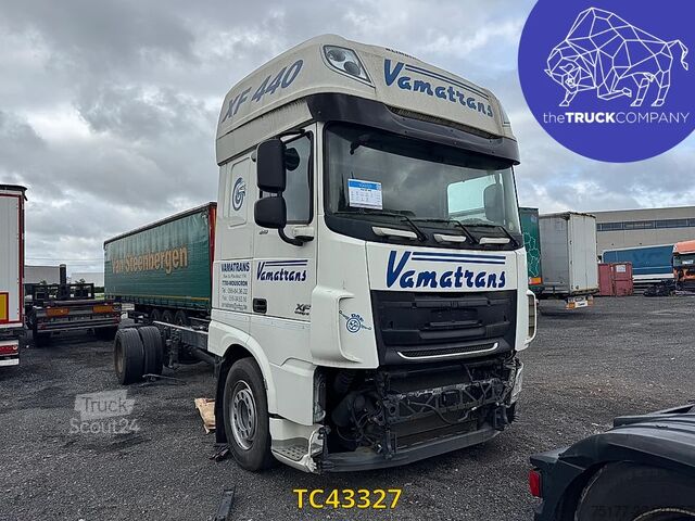 Chassis com cabina DAF XF 440