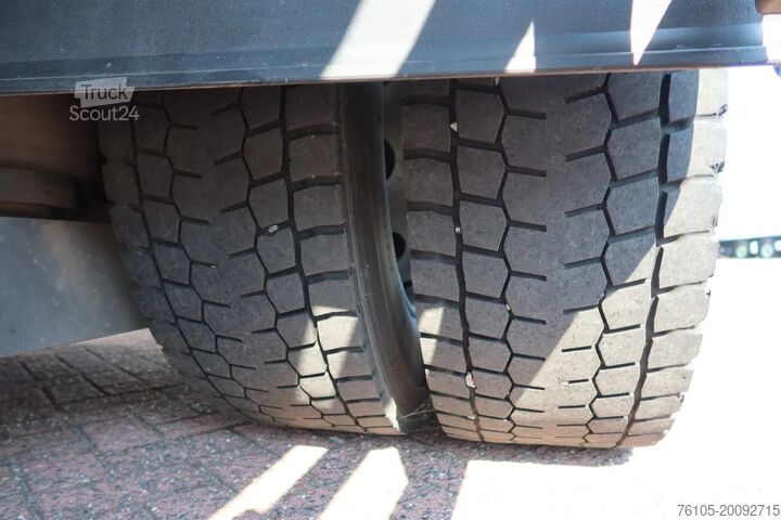 Box body Mercedes-Benz Antos 2127 L Bak + klep 2000 kg Euro 6