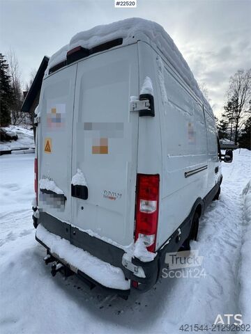 Camioneta familiar de techo alto Iveco Daily 50C Van – delivered with new EU approval