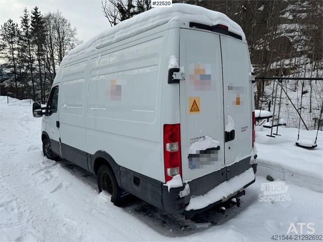 Camioneta familiar de techo alto Iveco Daily 50C Van – delivered with new EU approval