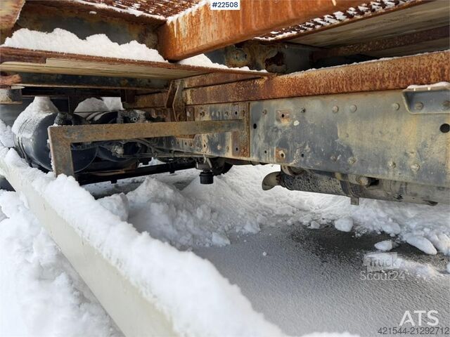 Platformas piekabe MAN 8.153 flatbed truck