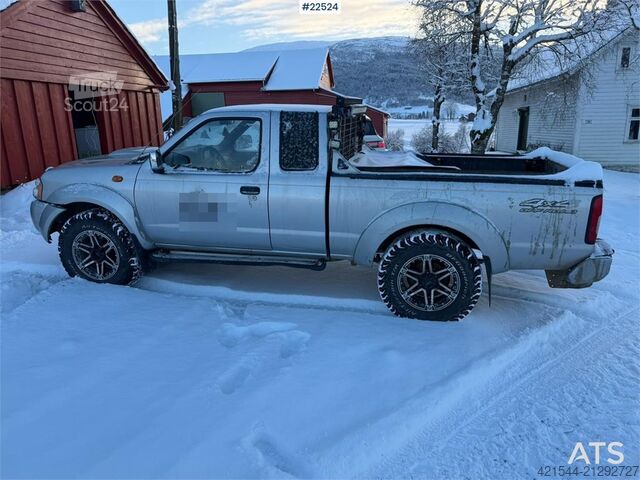 Break à toit surélevé Nissan king cap pickup 4x4 repair object
