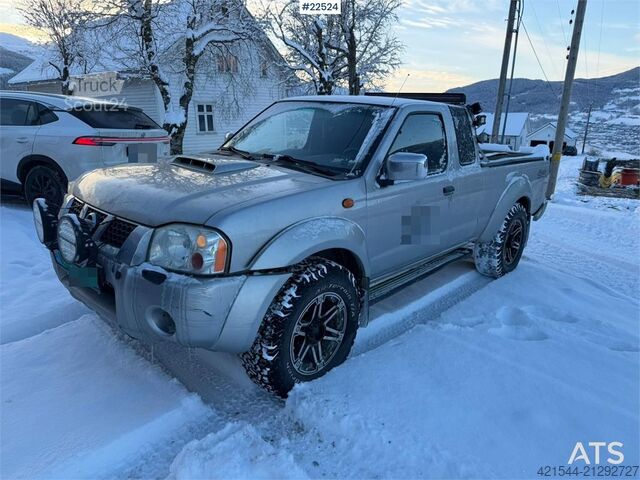 Break à toit surélevé Nissan king cap pickup 4x4 repair object