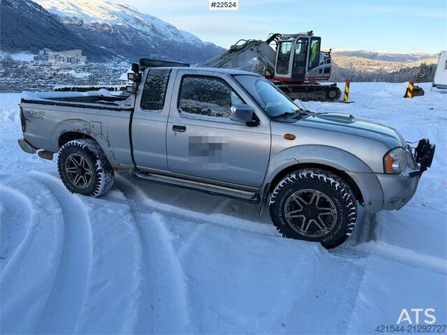 Break à toit surélevé Nissan king cap pickup 4x4 repair object