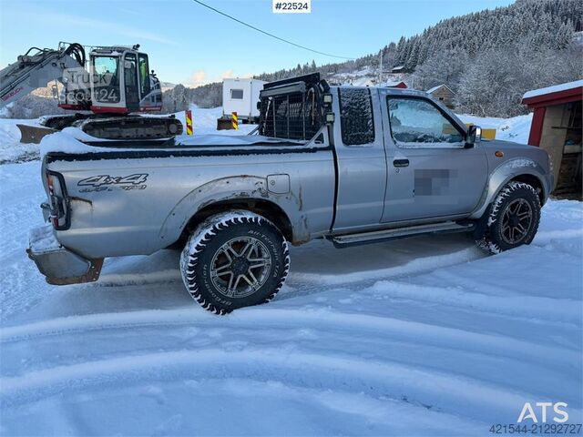 Break à toit surélevé Nissan king cap pickup 4x4 repair object