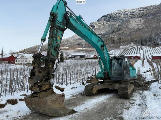 Excavator pe șenile Kobelco SK300LC-10 excavator with excavation bucket, gradi