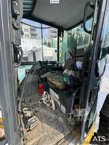 Excavator pe șenile Komatsu PC50MR-2 Crawler Excavator with 4 buckets