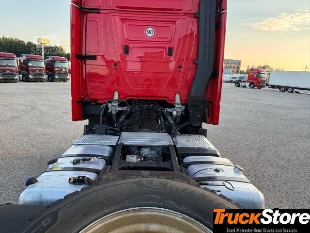 Τυπική μονάδα τράκτορα  Actros 1851 LS