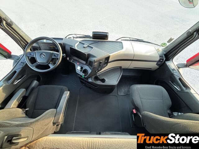 Τυπική μονάδα τράκτορα  Actros 1851 LS
