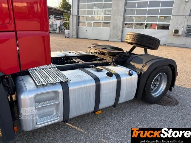 Τυπική μονάδα τράκτορα  Actros 1851 LS