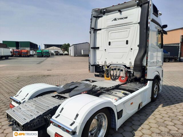 Lielapjoma vilcējs MERCEDES-BENZ 1853 LS ACTROS L Hubsattelkupplung Leder Alu