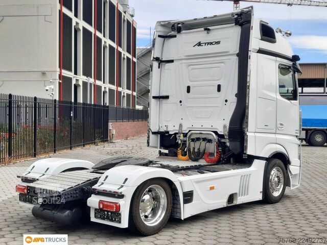 Lielapjoma vilcējs MERCEDES-BENZ 1853 LS ACTROS L Hubsattelkupplung Leder Alu