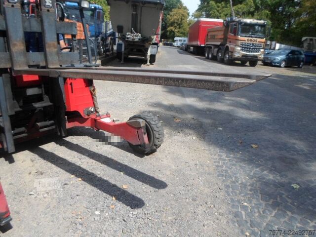 Heftruck MOFFETT M 4 25.3/ 880 Std. ALLRAD !!