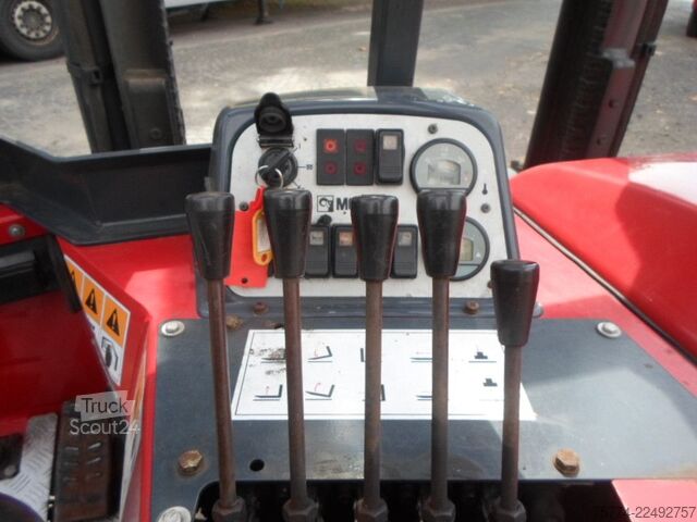 Heftruck MOFFETT M 4 25.3/ 880 Std. ALLRAD !!