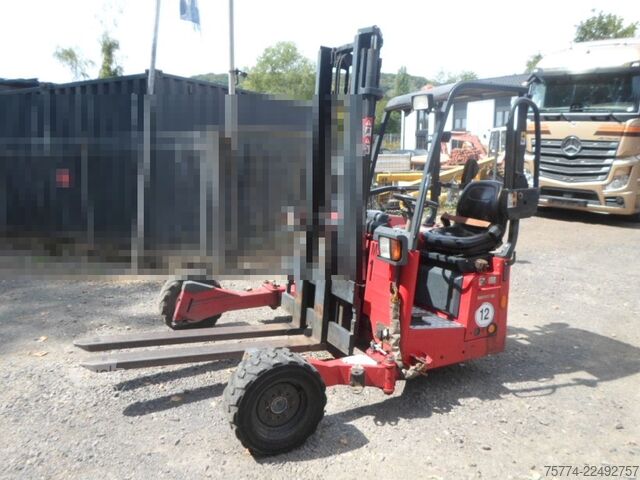 Heftruck MOFFETT M 4 25.3/ 880 Std. ALLRAD !!
