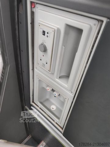 Autocar MERCEDES-BENZ O818 D Teamstar Standklima