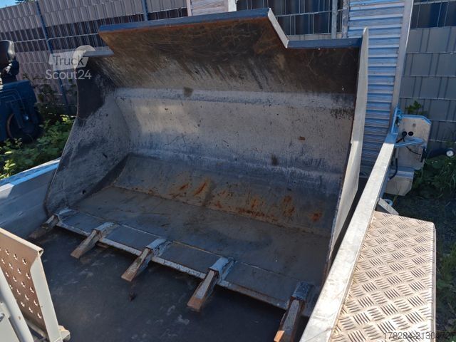 Ratinis krautuvas MECALAC Ahlmann AX700  Hitachi ZW75   65 Std.